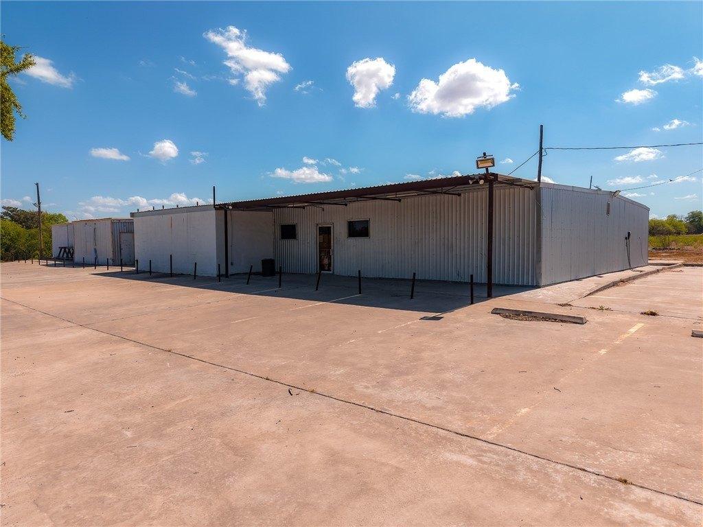Property Image for 1994-1998 Hwy 281