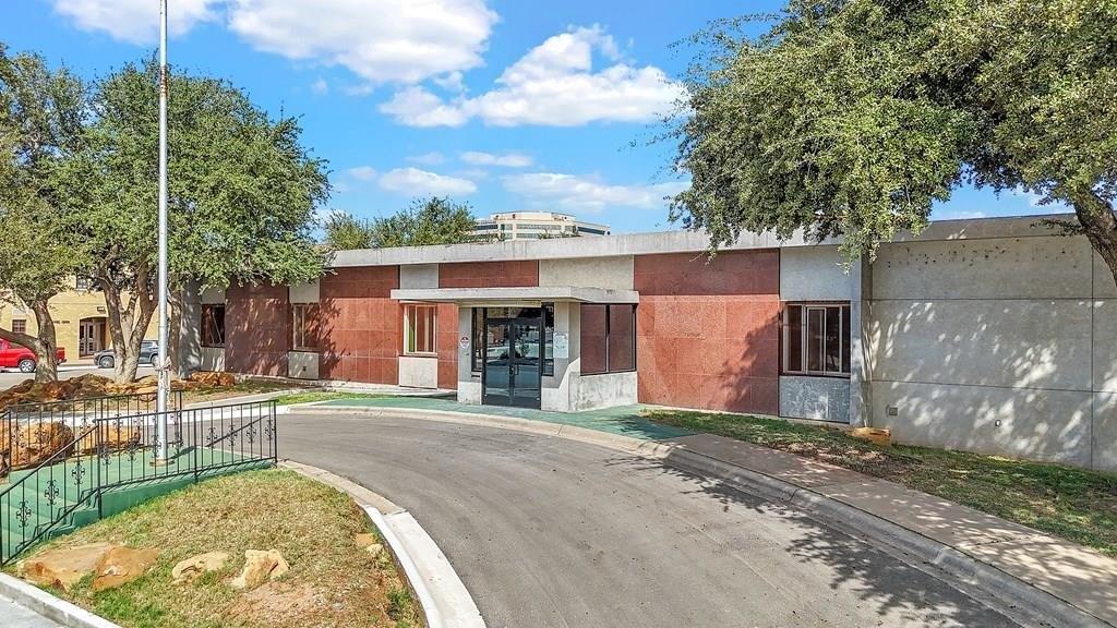 Property Image for 201 E Illinois Ave