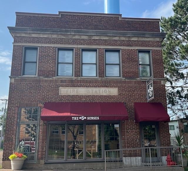 Property Image for 146 Balsam St