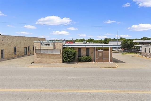 Property Image for 811 W Broadway Street