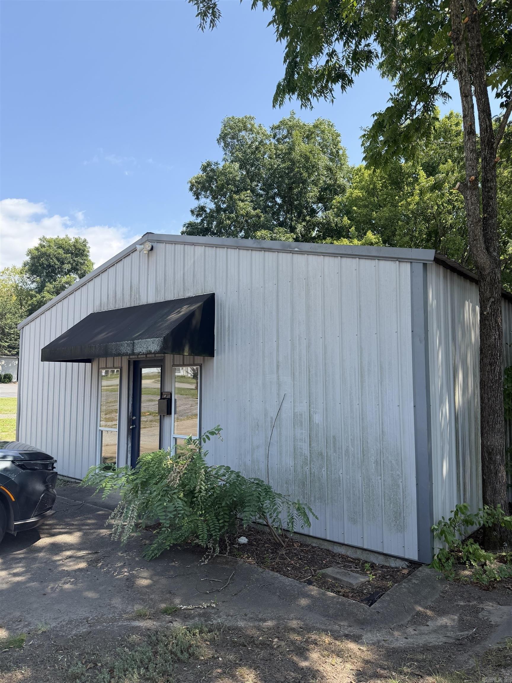Property Image for 910 W SOUTH Street