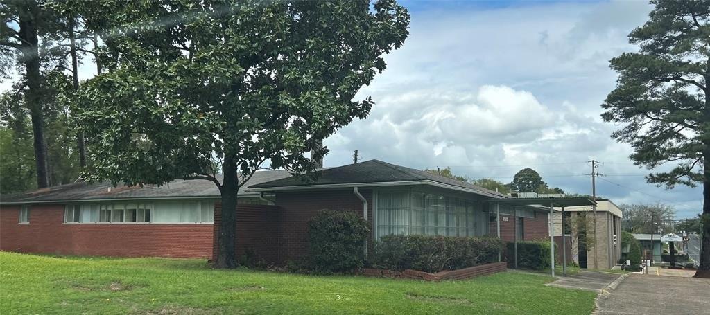 Property Image for 2520 Line Avenue