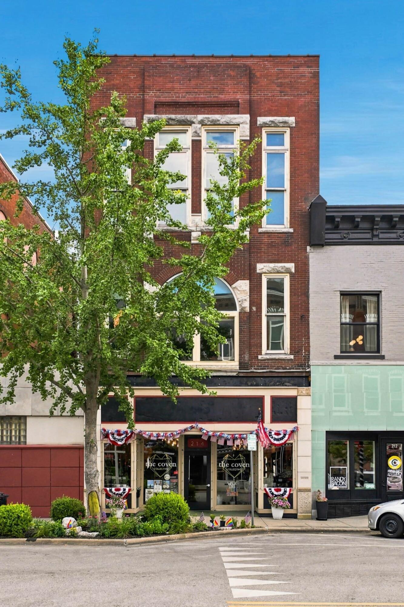 Property Image for 214 E Commercial Street