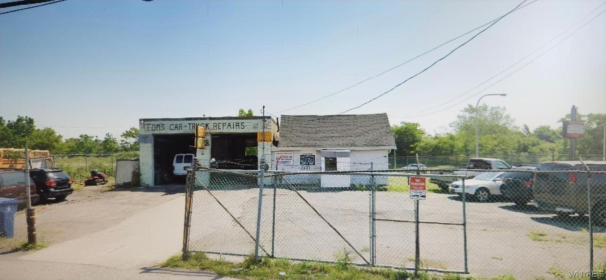 Property Image for 800 Kensington Avenue