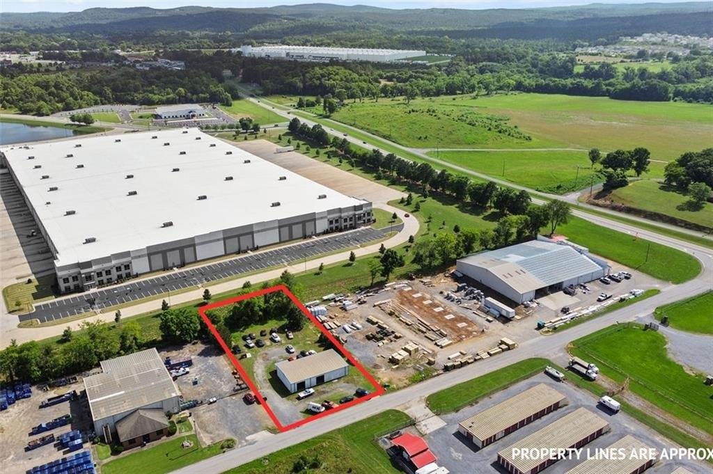 Property Image for 24 Hardwood Ridge Parkway