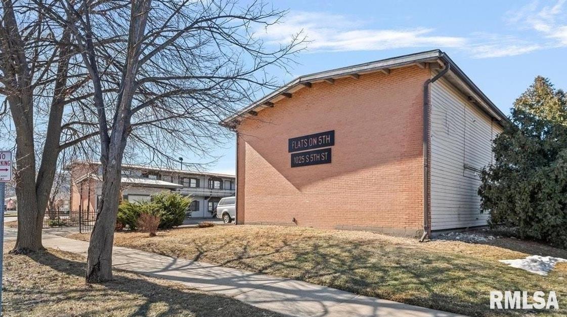 Property Image for 1025 S 5TH Street