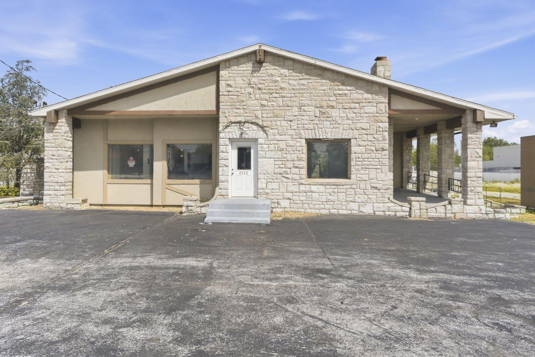 Property Image for 2122 S Glenstone Avenue