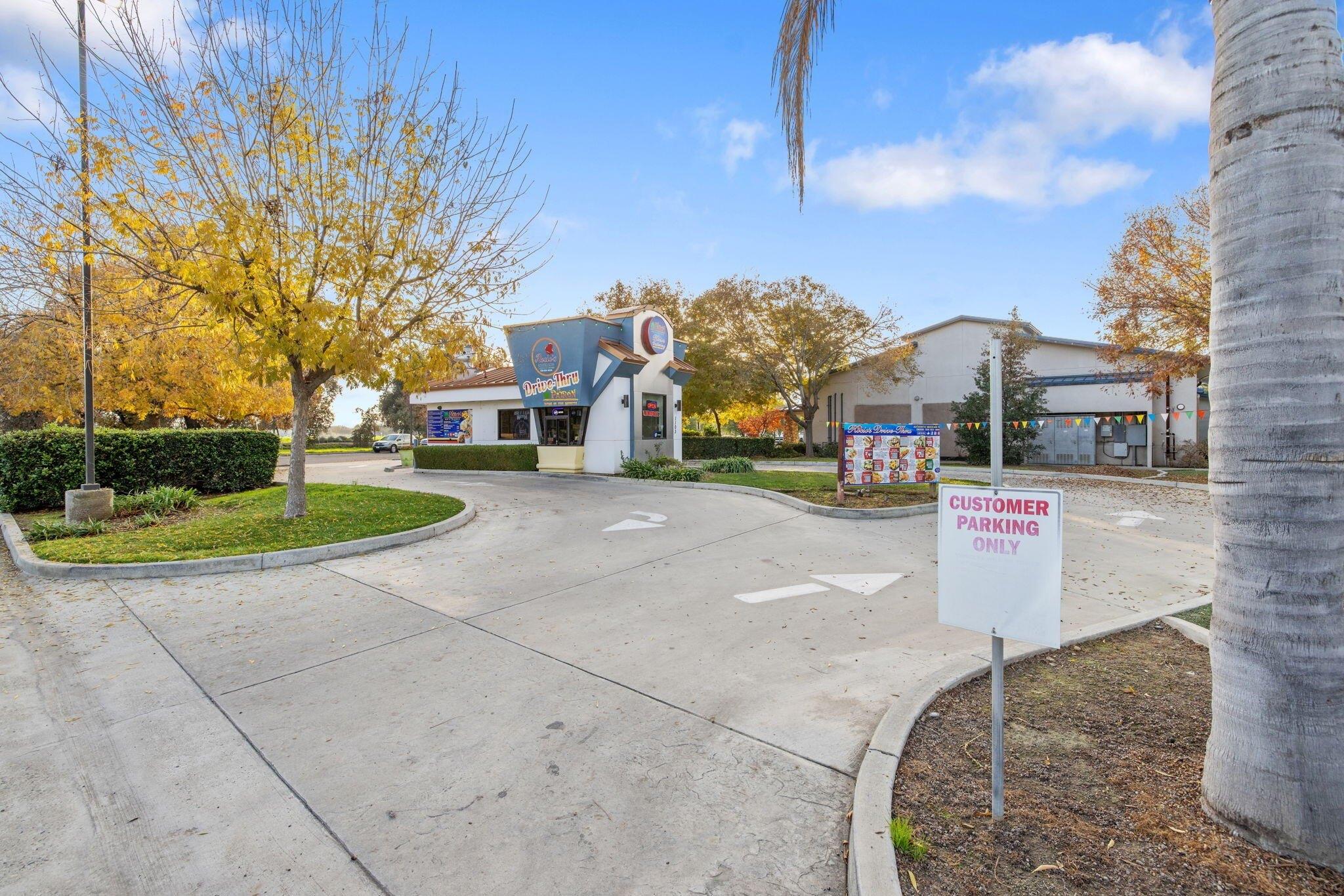 Property Image for 1103 W Caldwell Avenue