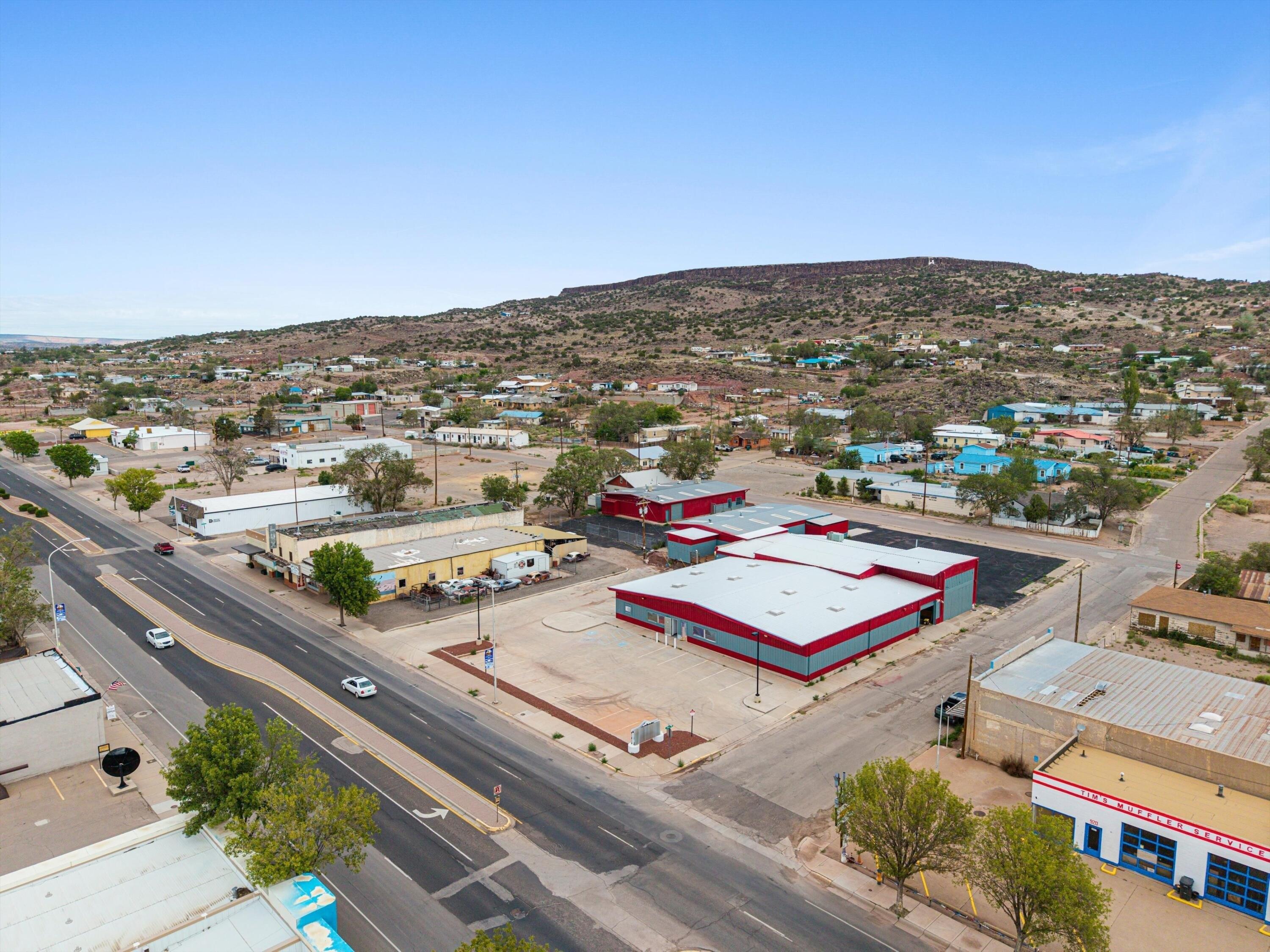 Property Image for 1000 W Santa Fe Avenue