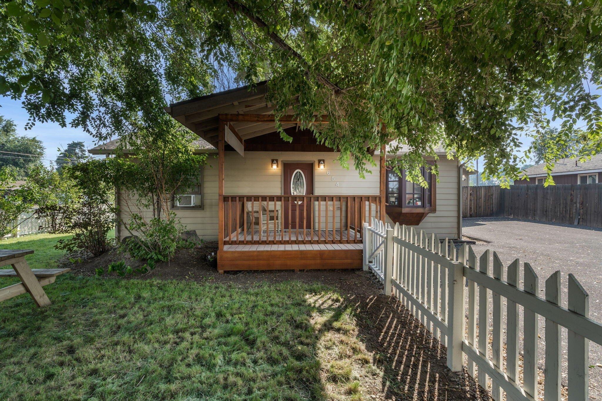 Property Image for 654 NW 4th Street