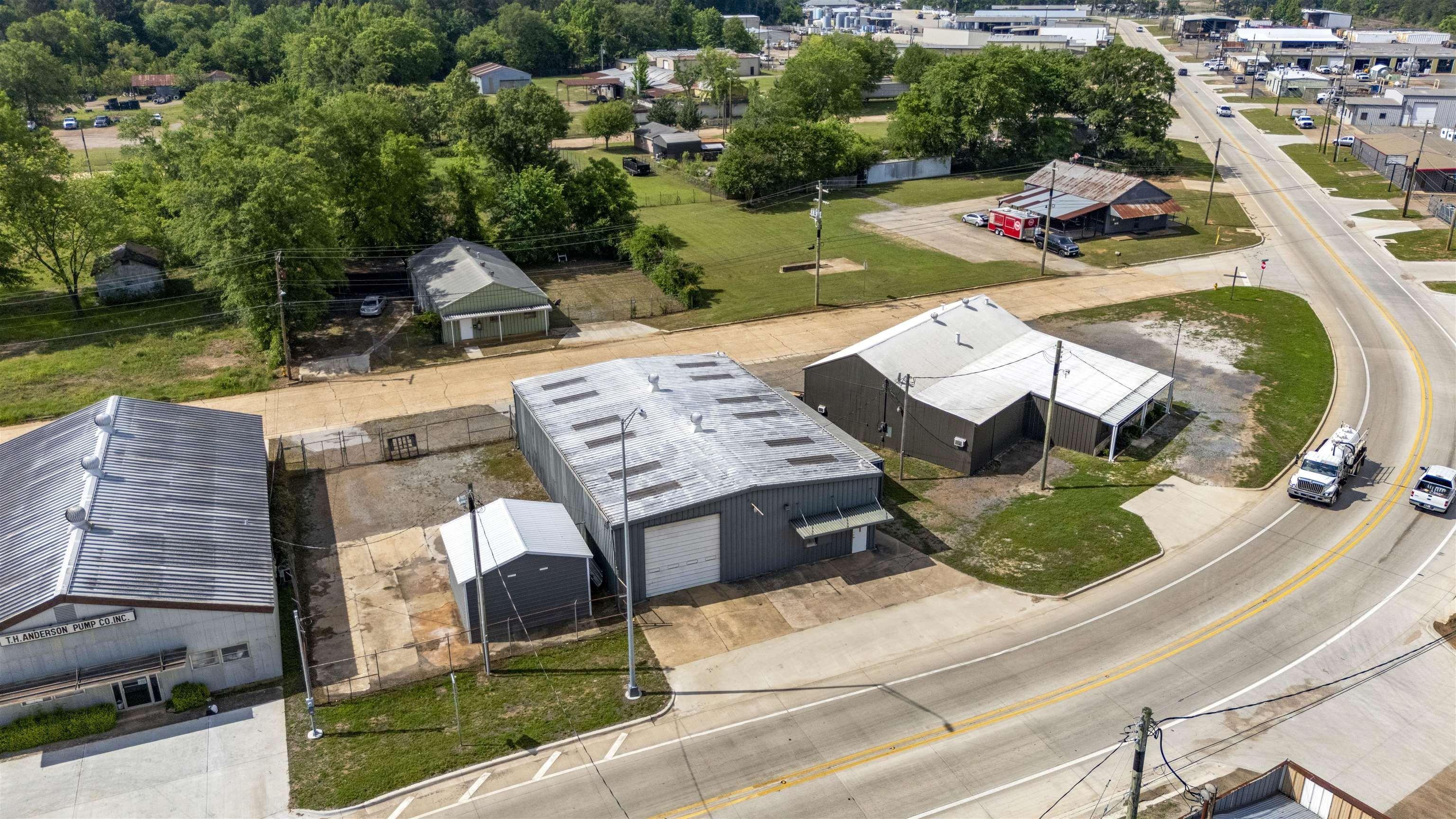 Property Image for 118-120 Industrial Ave