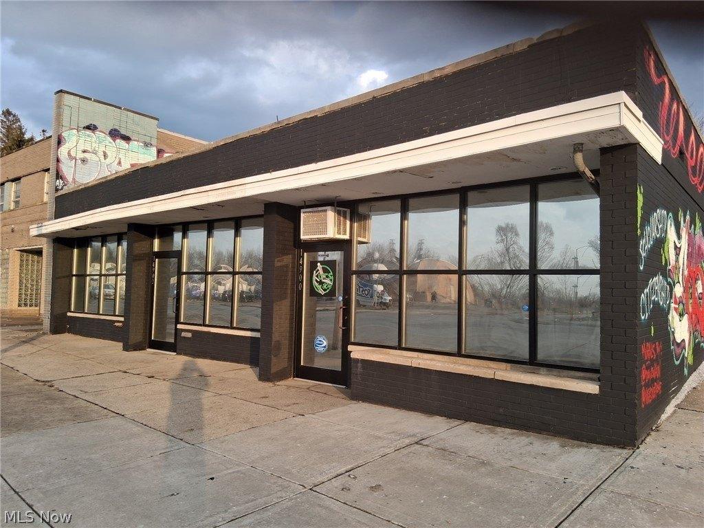 Property Image for 14900 E Euclid Avenue E