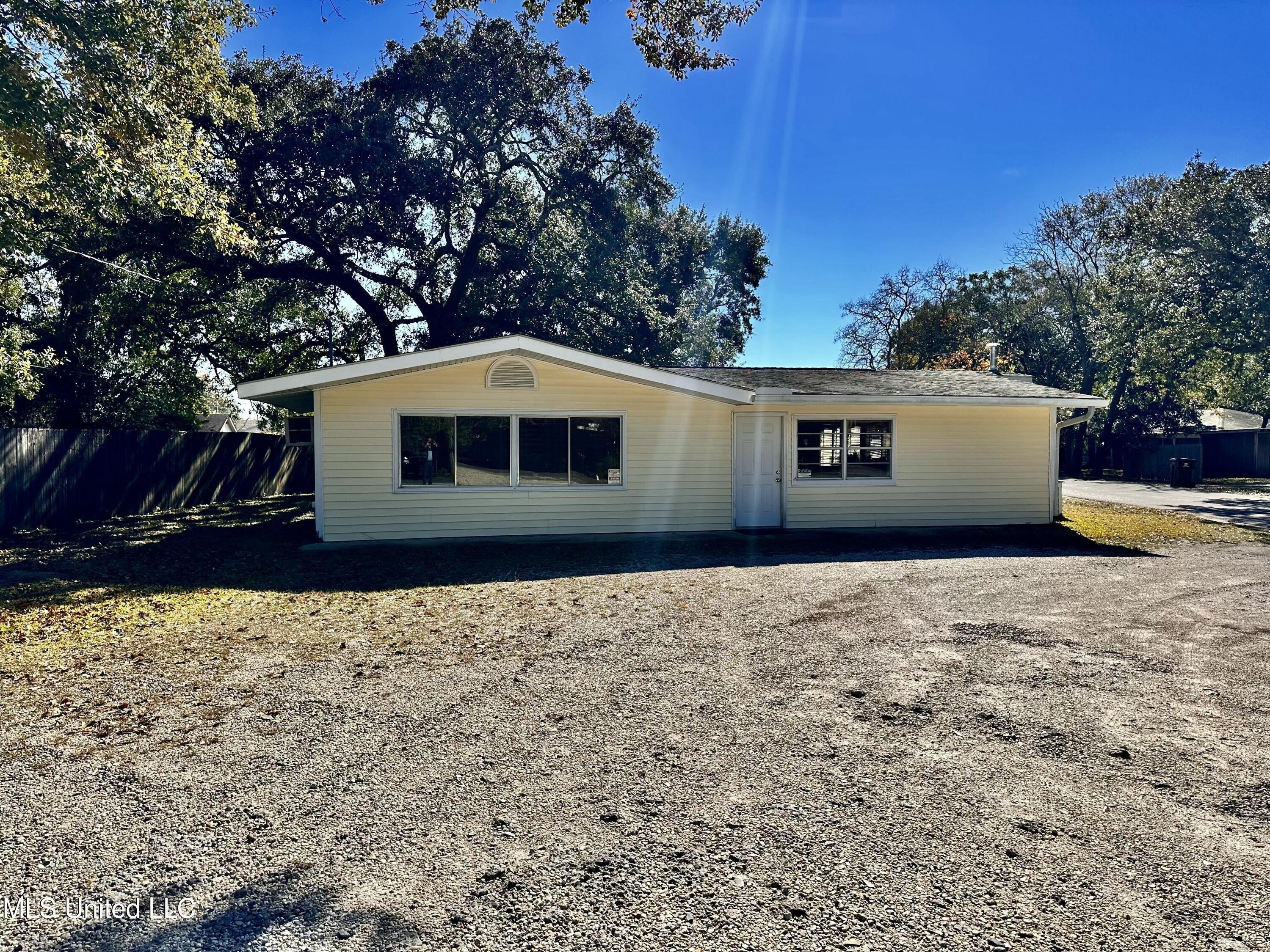415 Old Pass Road, Long Beach, MS 39560 - MLS# 4134473 | C21