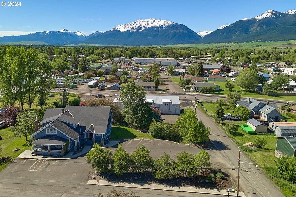 Property Image for 204 RESIDENCE St