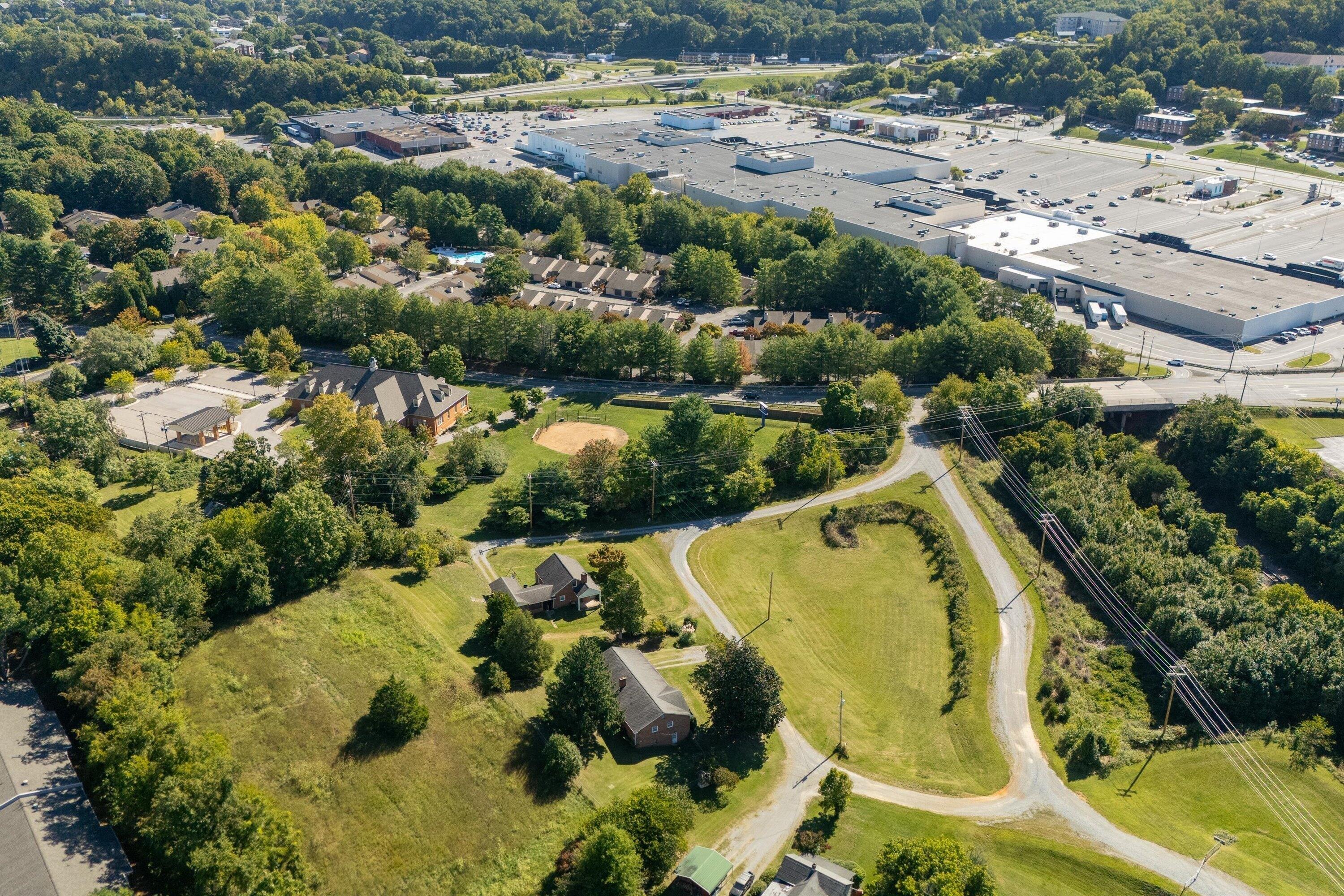 Property Image for 2925-2941 Leslie Ln 2925, 2931-2941