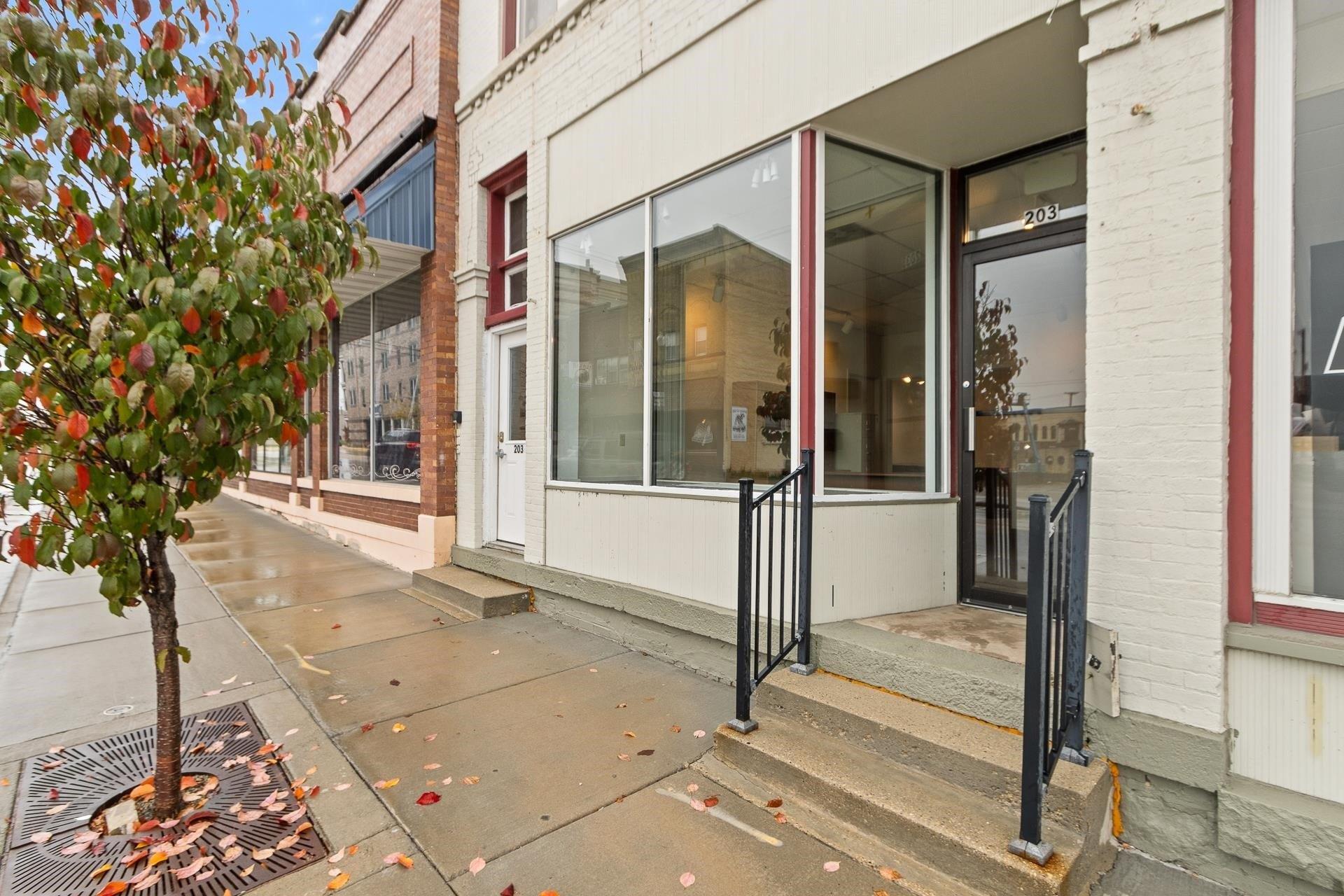 Property Image for 203 E DeWitt Street