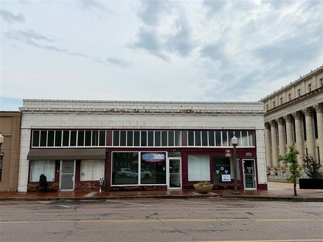 Property Image for 445 W Broadway Street