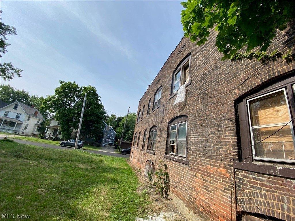 Property Image for 15213 Ridpath Avenue