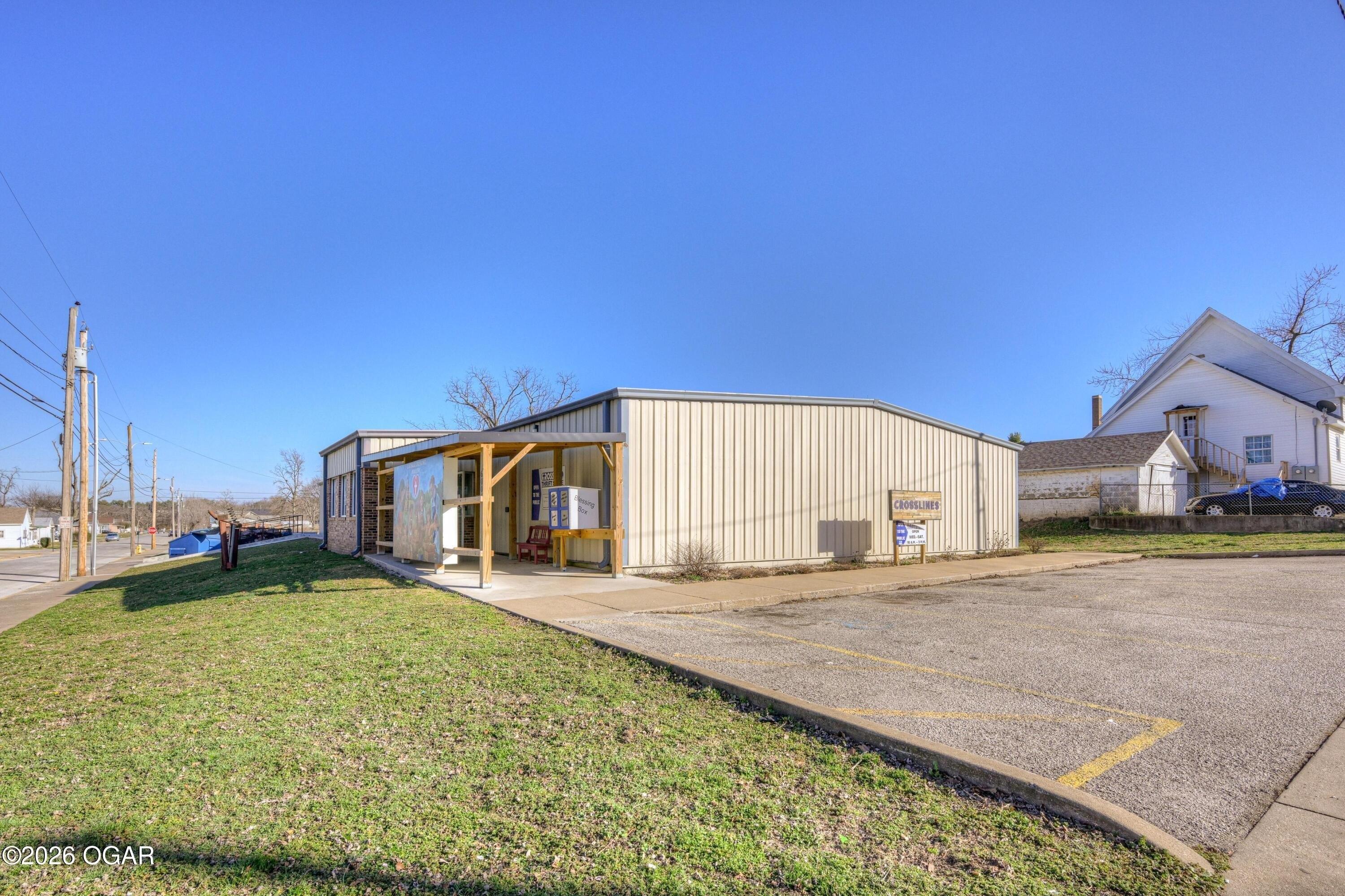 Property Image for 600 E 6th Street
