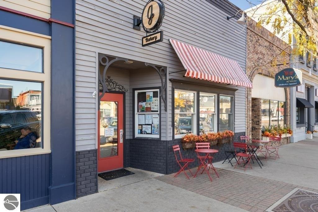 Property Image for 110 S Lake Street