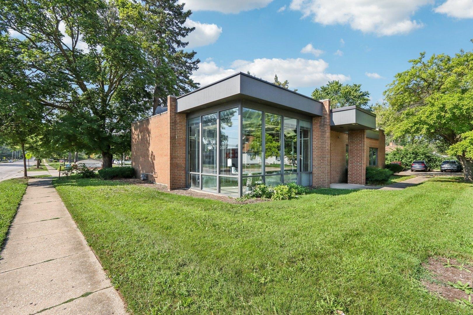 Property Image for 530 N Mclean Boulevard
