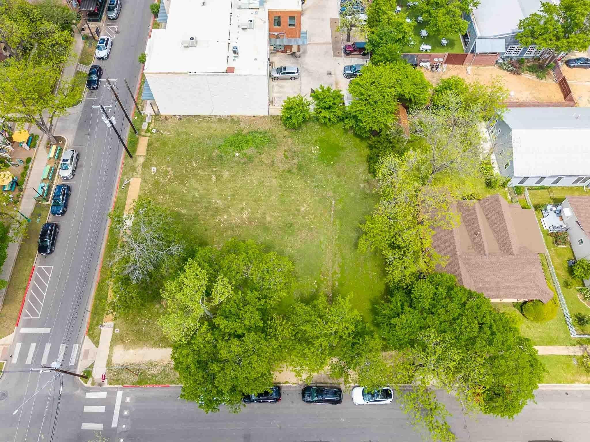 Property Image for 203 E 9th St