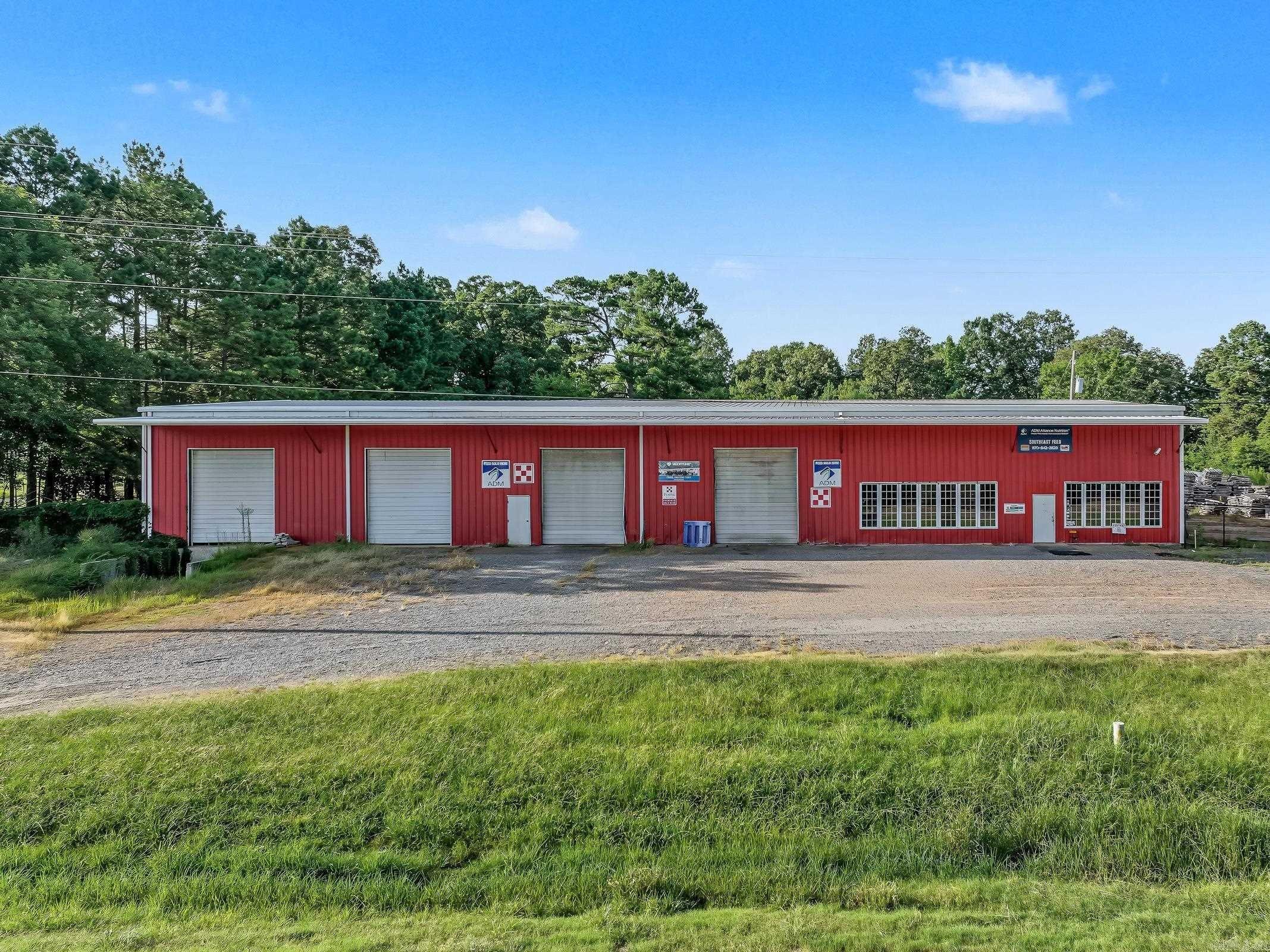 Property Image for 1803 E 70-71 Highway