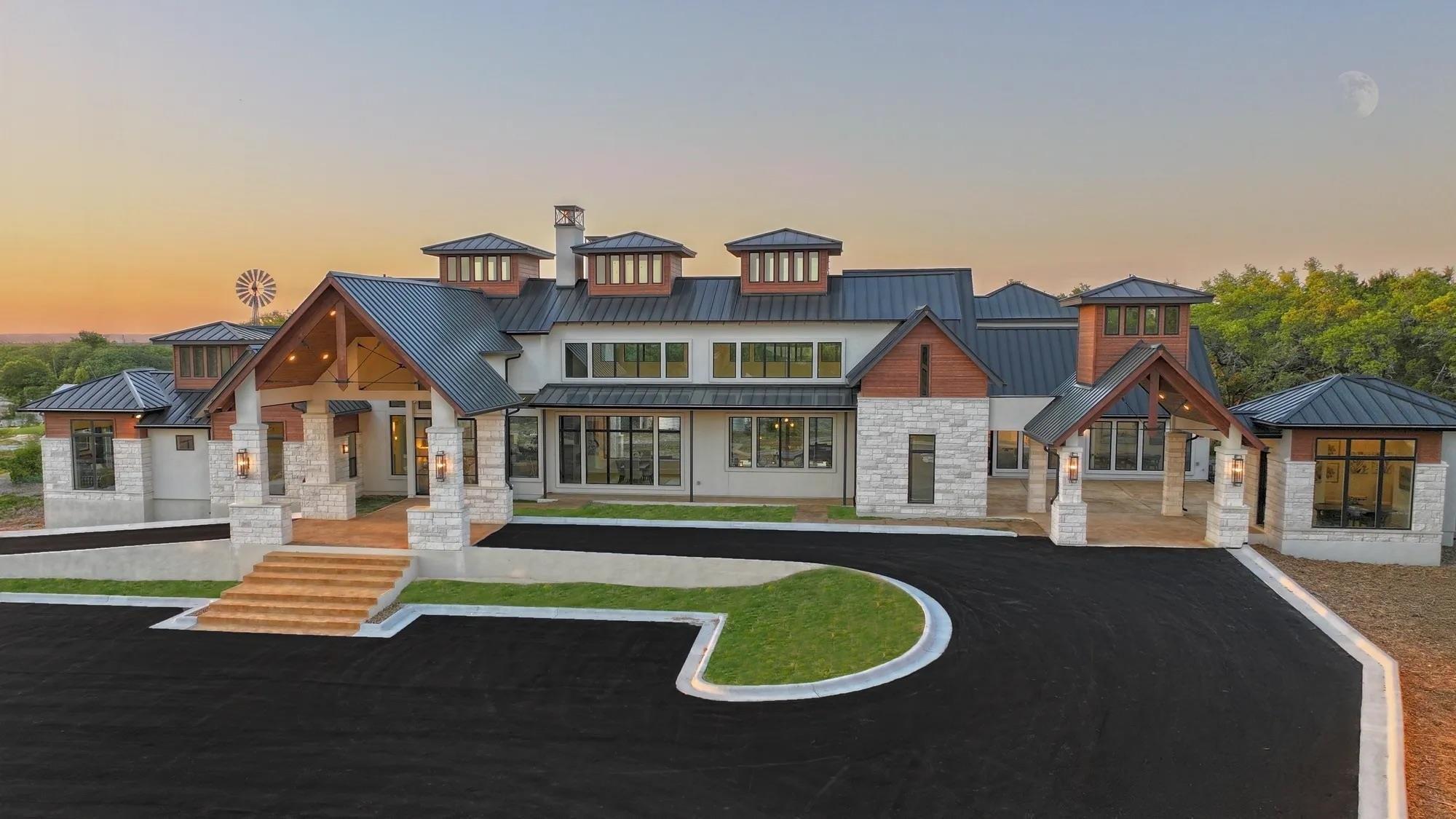 Property Image for 7505 E U.S. 290 Highway