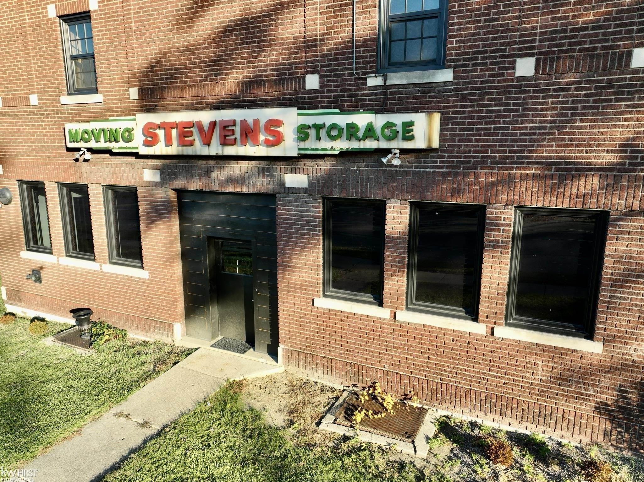 Property Image for 1273 Broadway