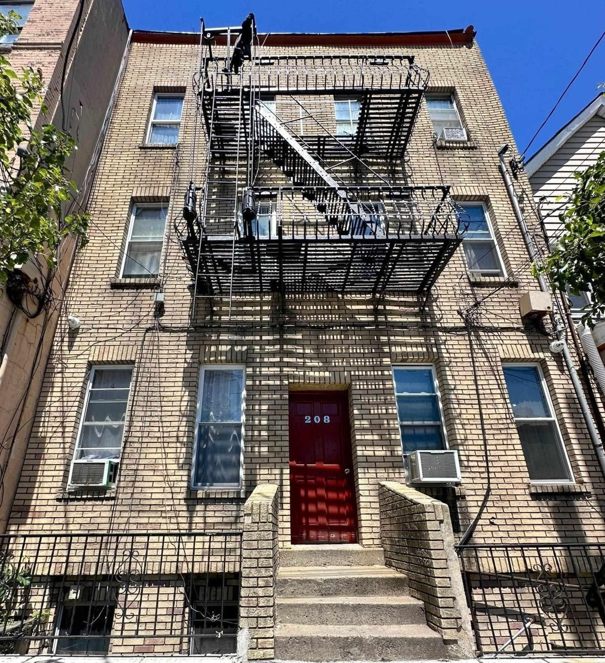 Property Image for 208 38th St