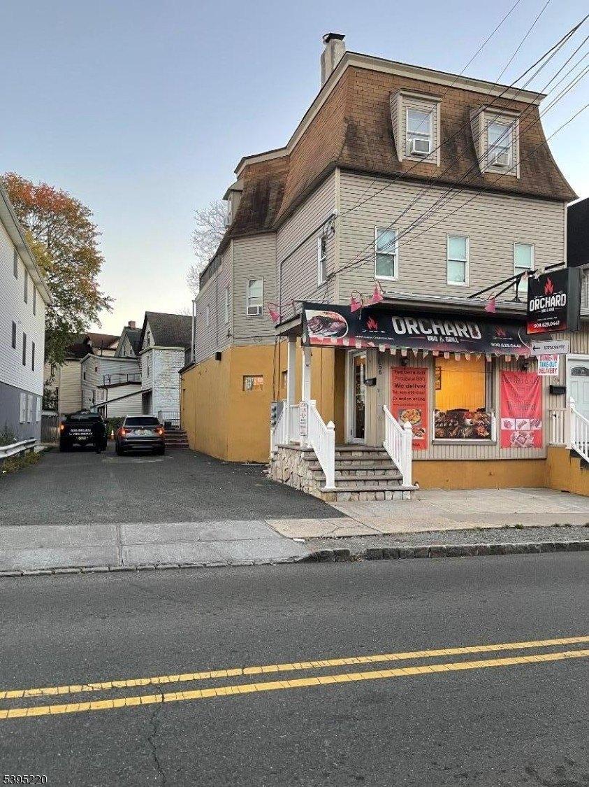 Property Image for 54 Orchard St