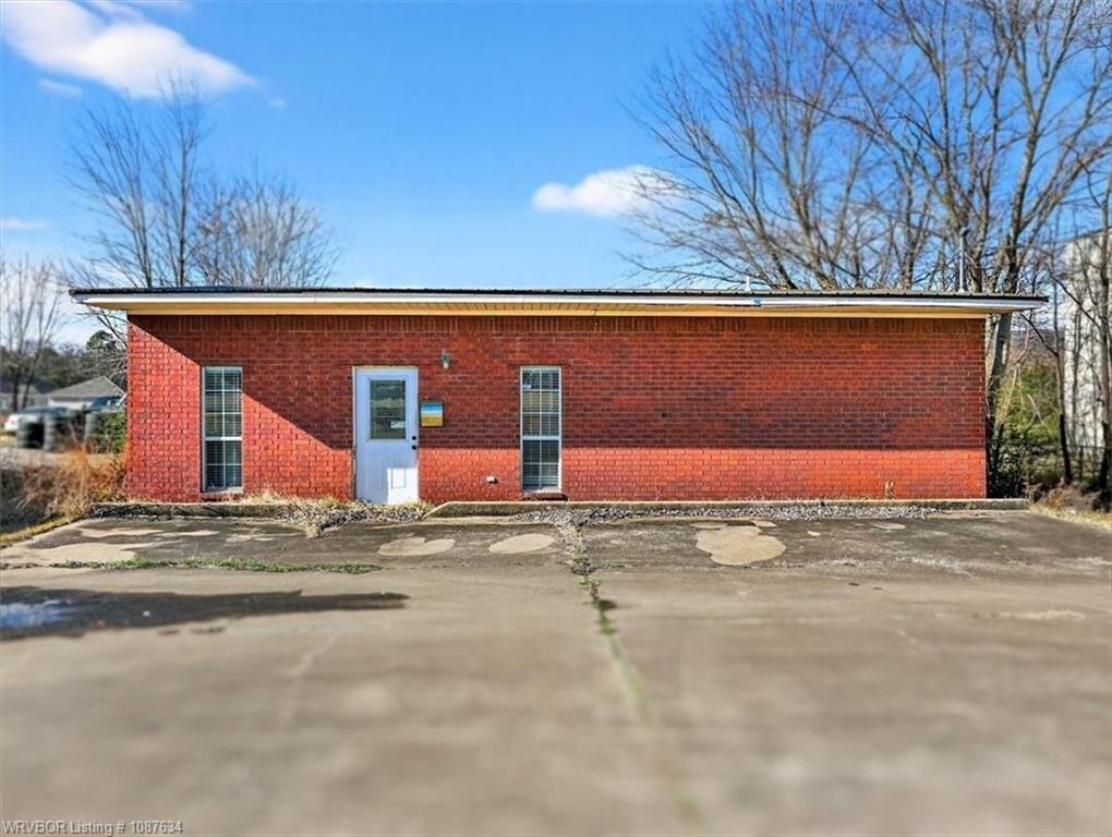 Property Image for 2203 Broadway ST