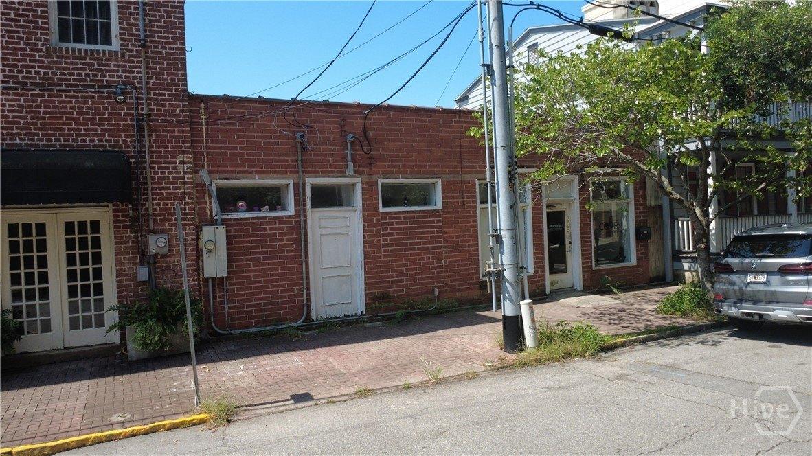 Property Image for 305 W Harris Street