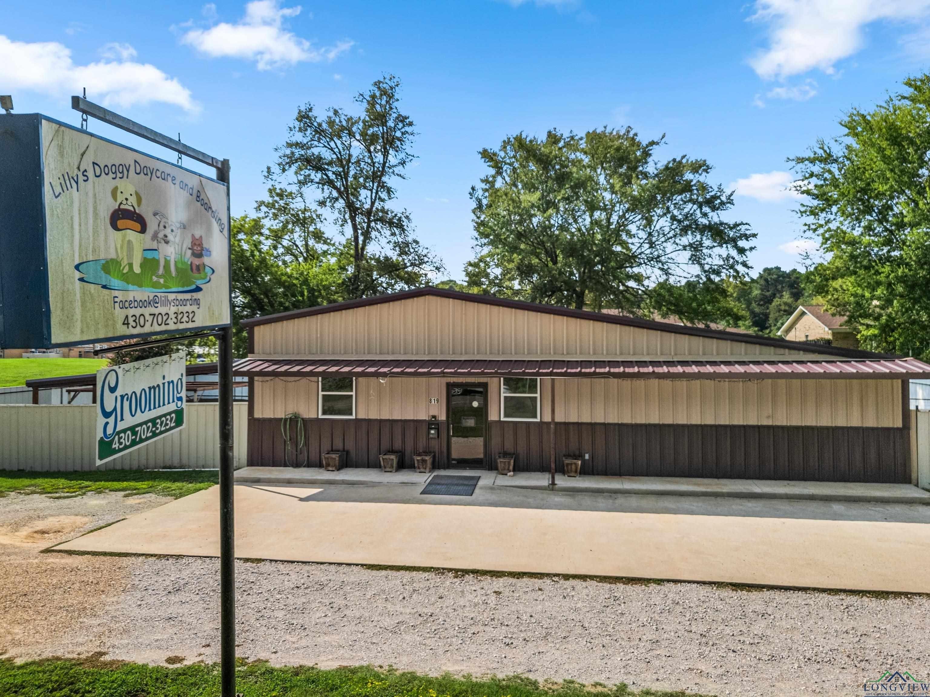 Property Image for 819 N Main Street