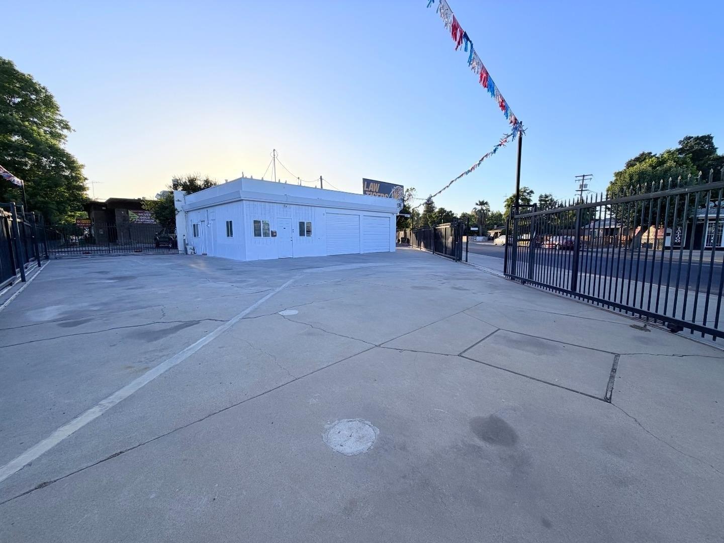 Property Image for 1411 Yosemite BLVD 1