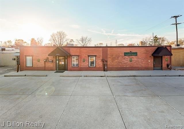Property Image for 4621 & 4615 S Wayne Road