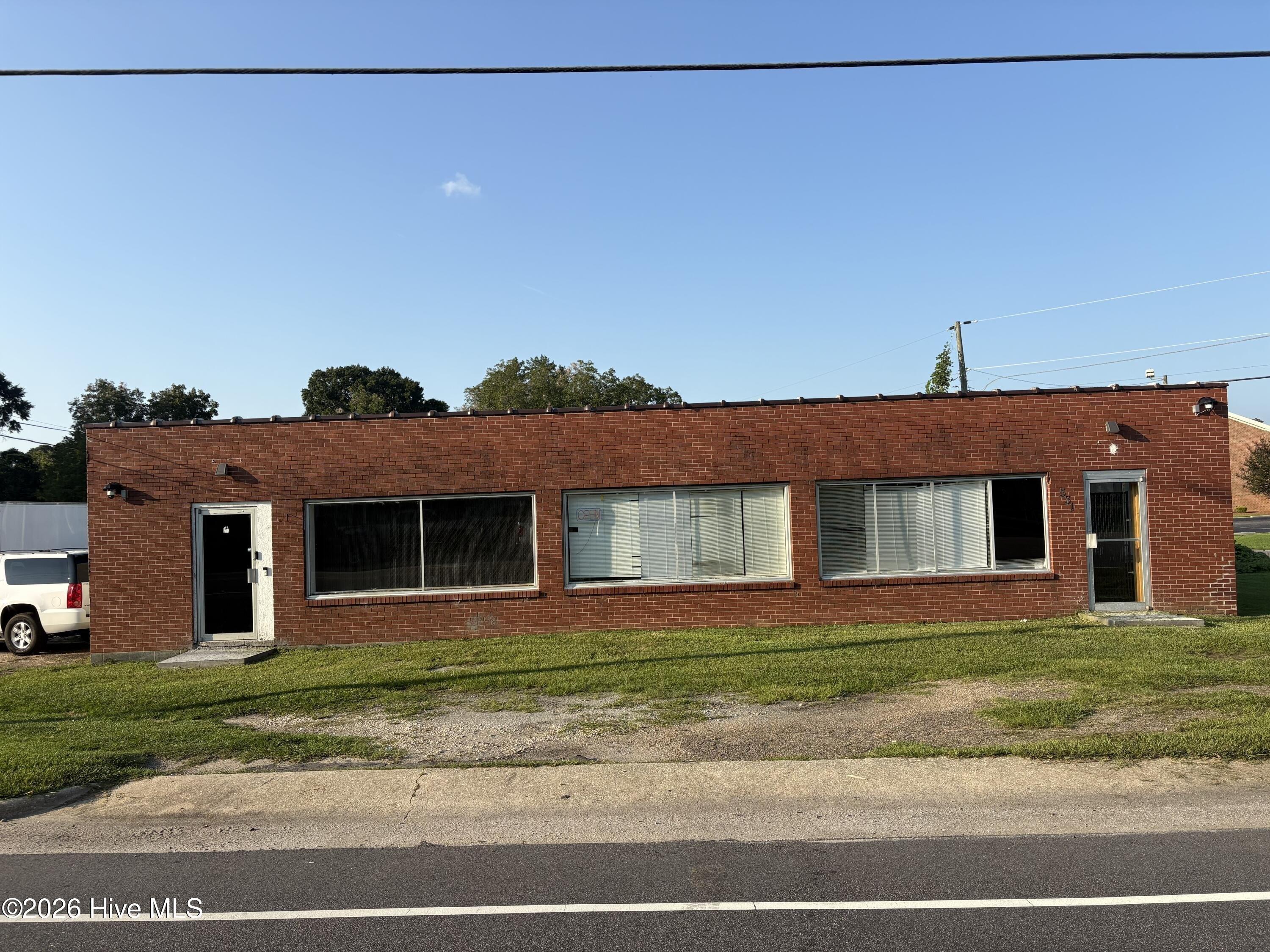 Property Image for 531 E Strawberry Boulevard