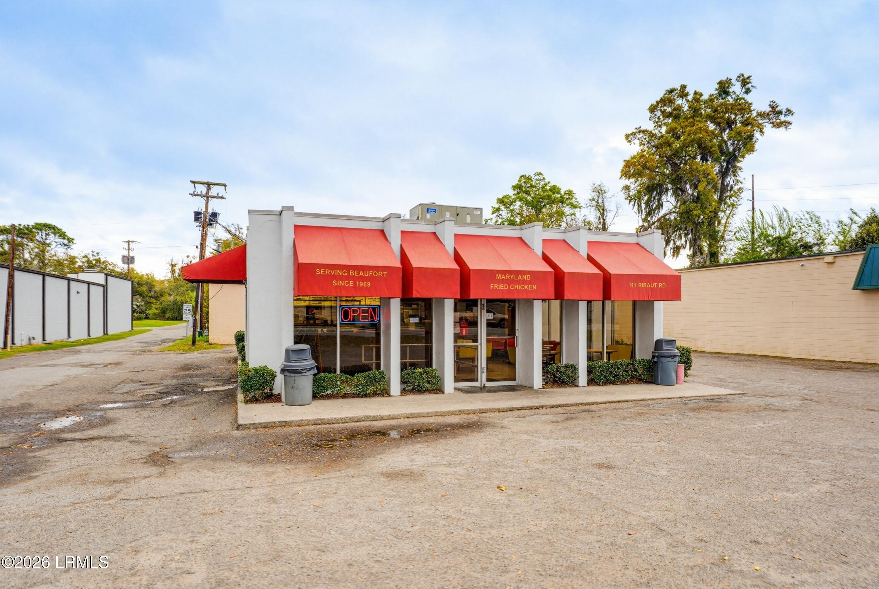 Property Image for 111 Ribaut Road