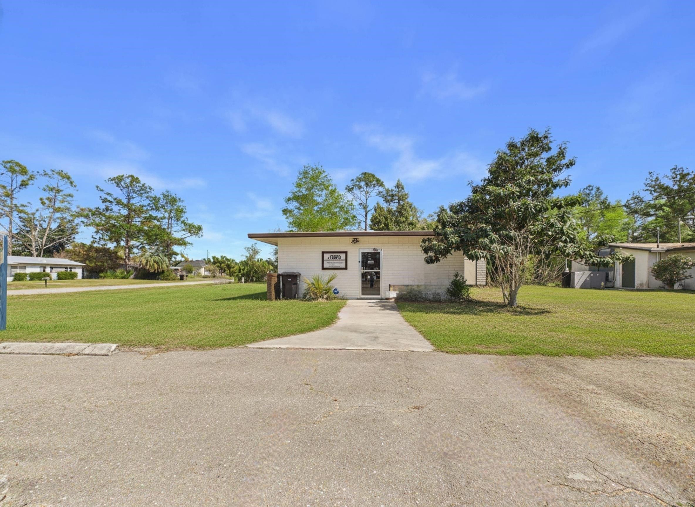 Property Image for 423 E Ash Street