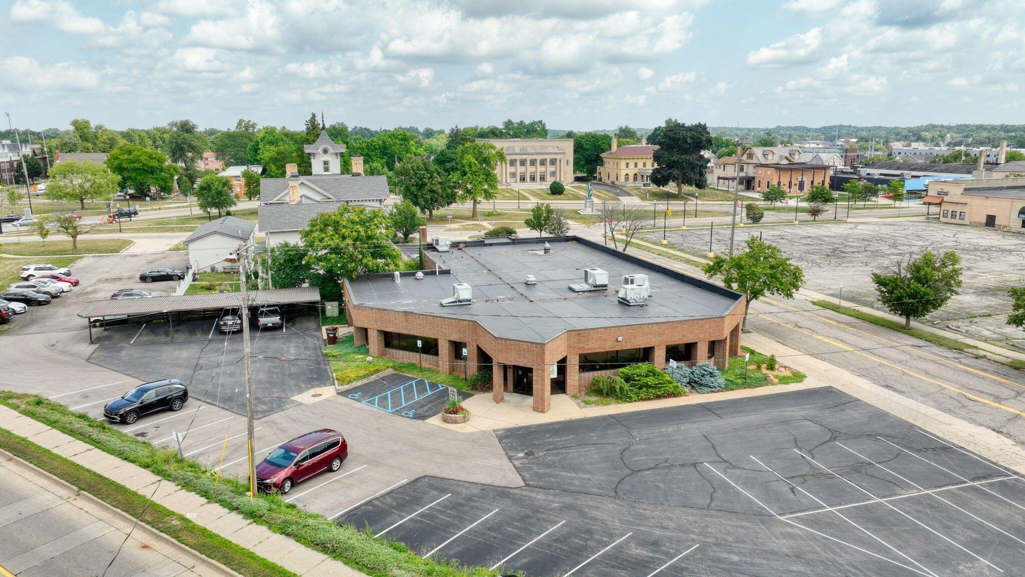 Property Image for 110 1st St, Jackson, MI 49201