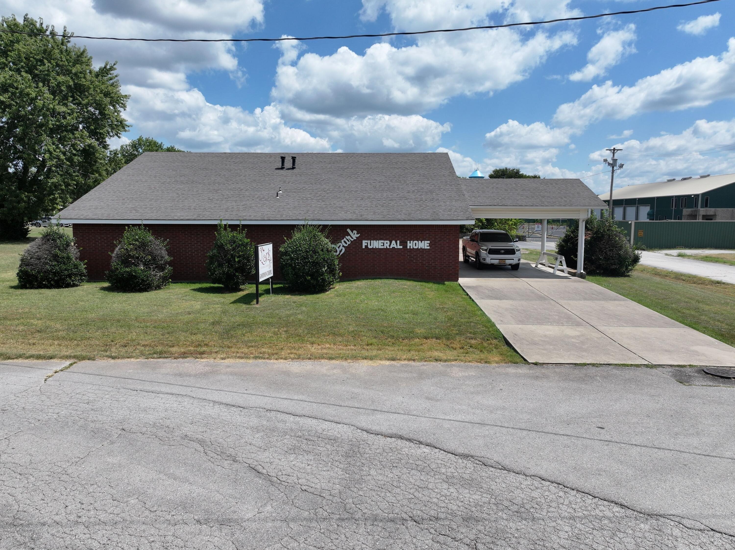 Property Image for 130 N Roy Hill Boulevard
