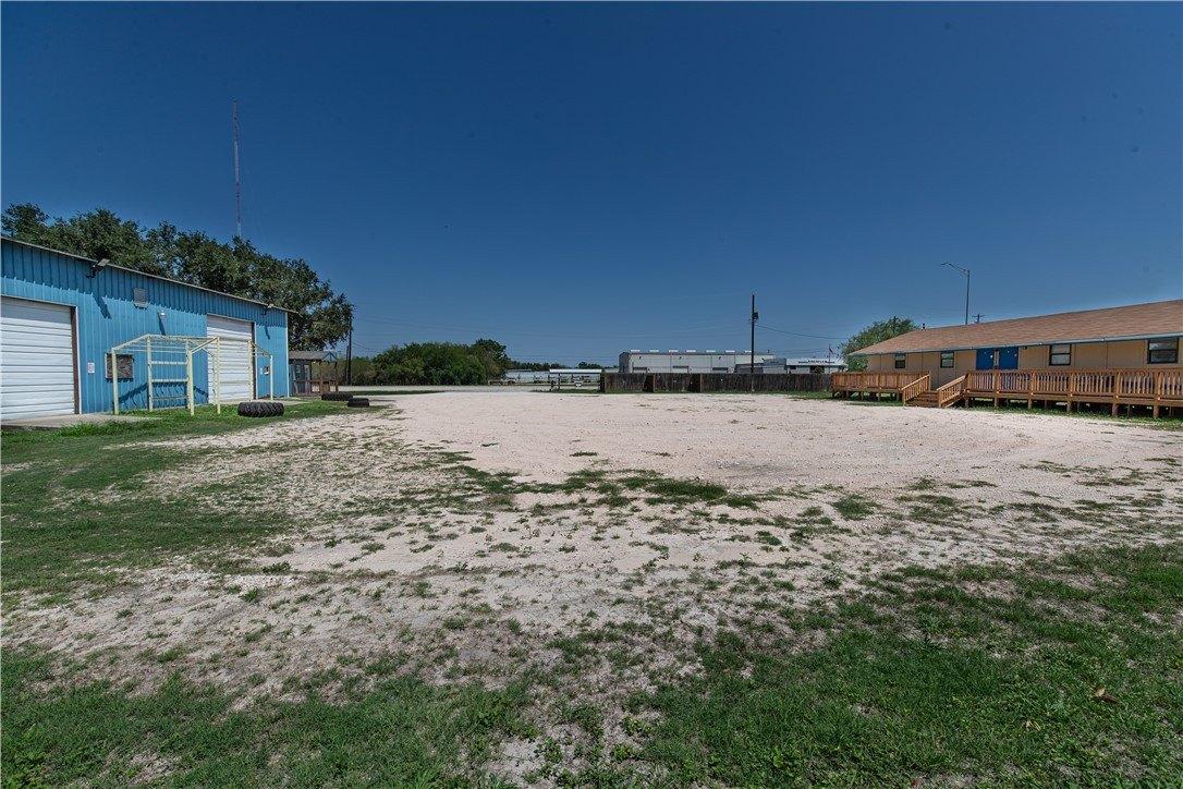 Property Image for 2527 N US Highway 281