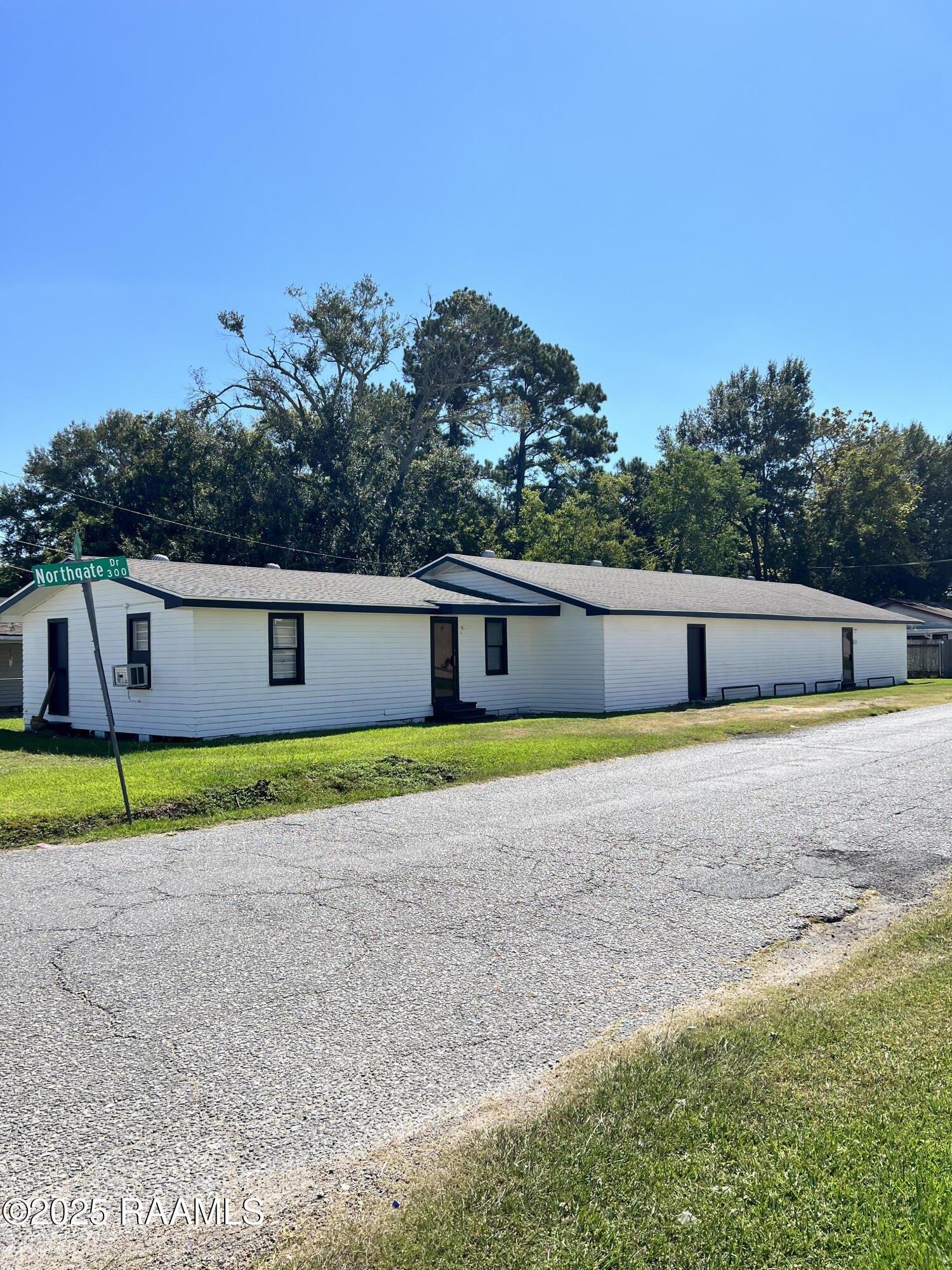 Property Image for 100 W Pine Street