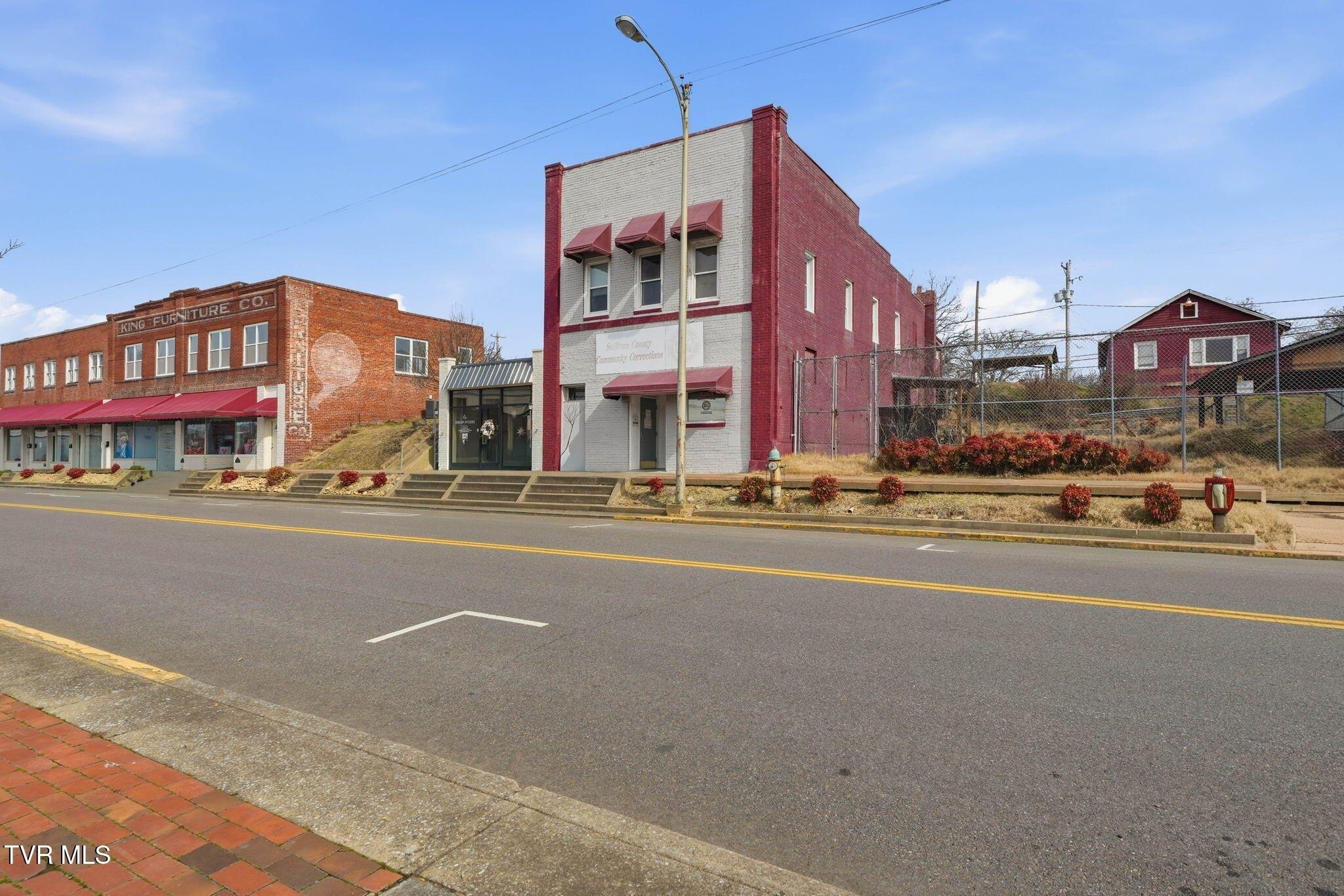 Property Image for 427 & 431 E Sullivan Street