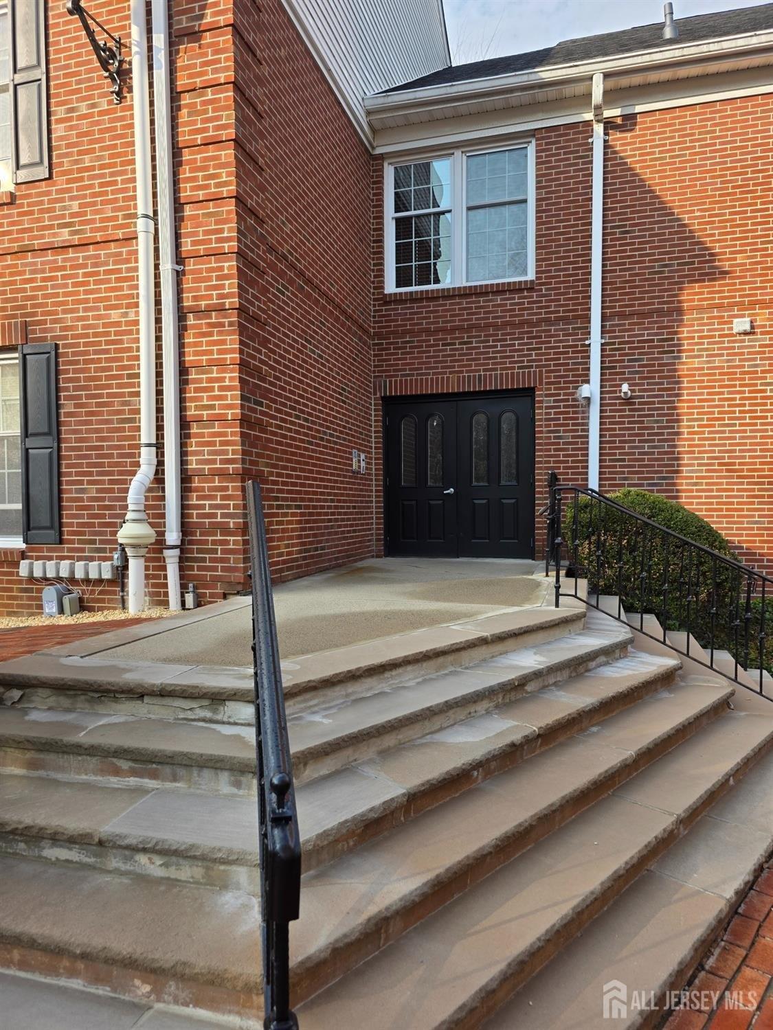 Property Image for 5 Auer Court H