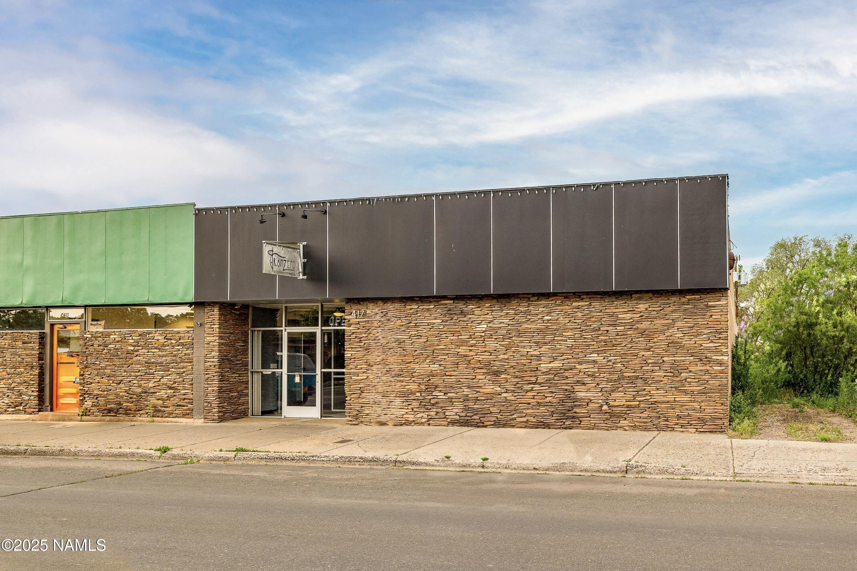 Property Image for 417 W Santa Fe Avenue