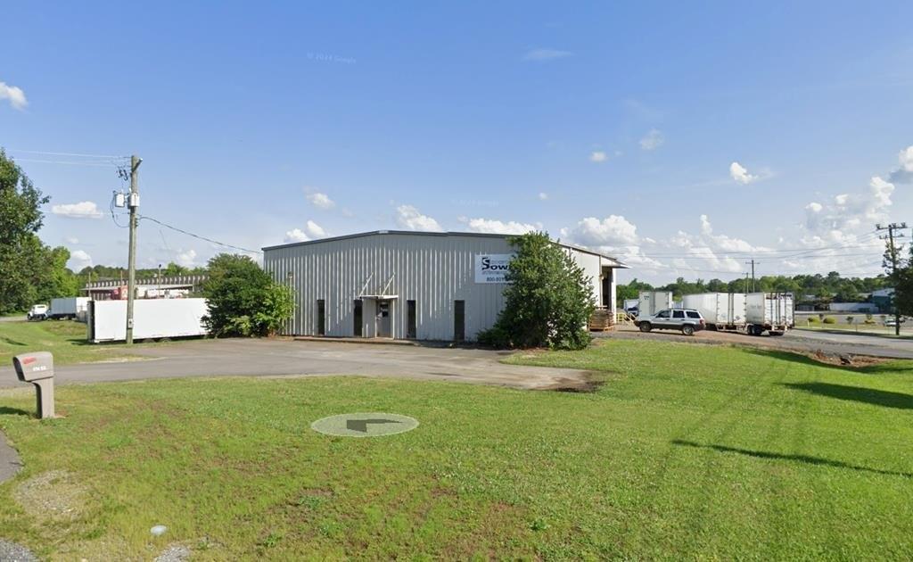 Property Image for 404 SE Callahan Road