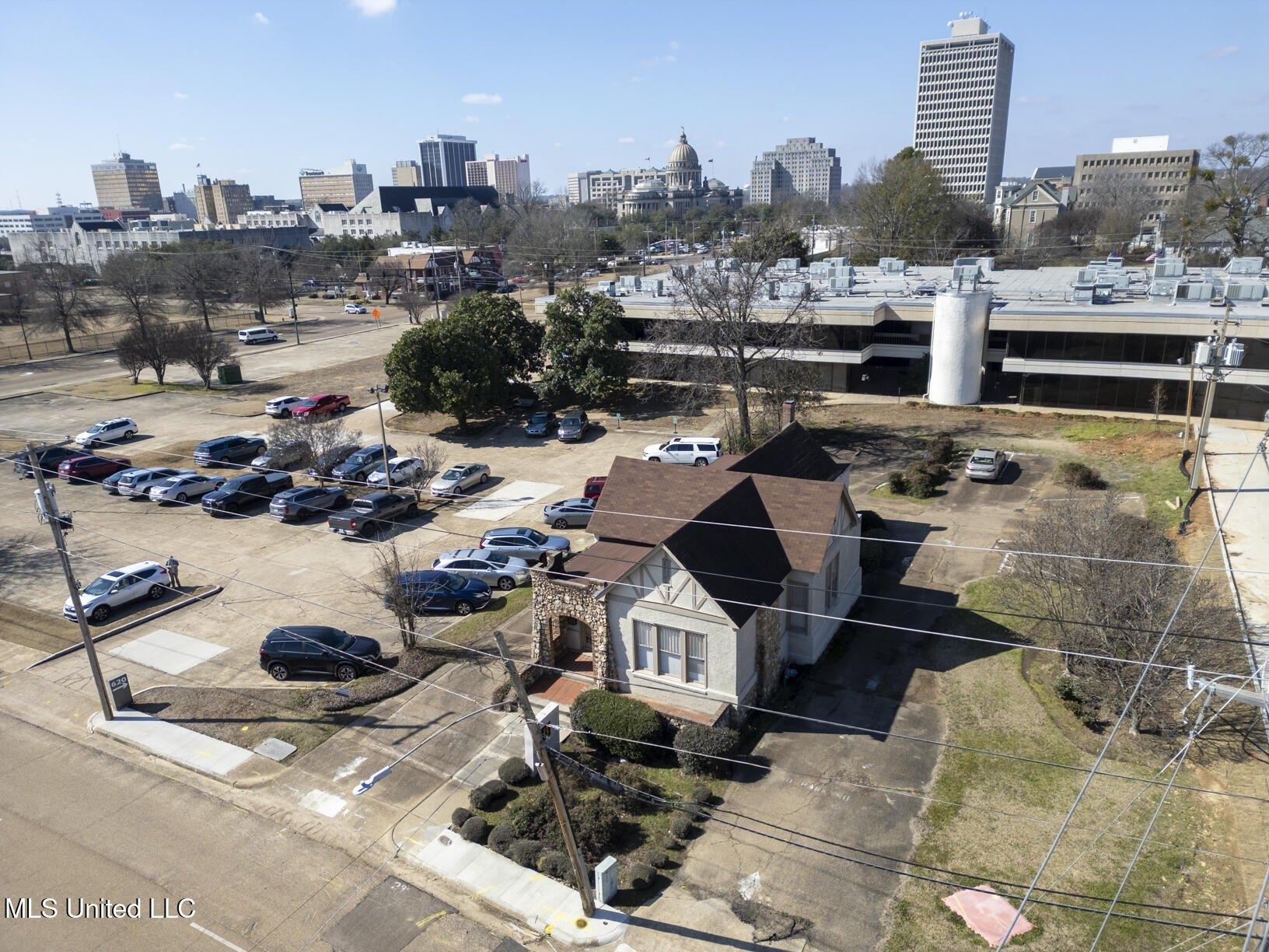 Property Image for 629 N Jefferson Street
