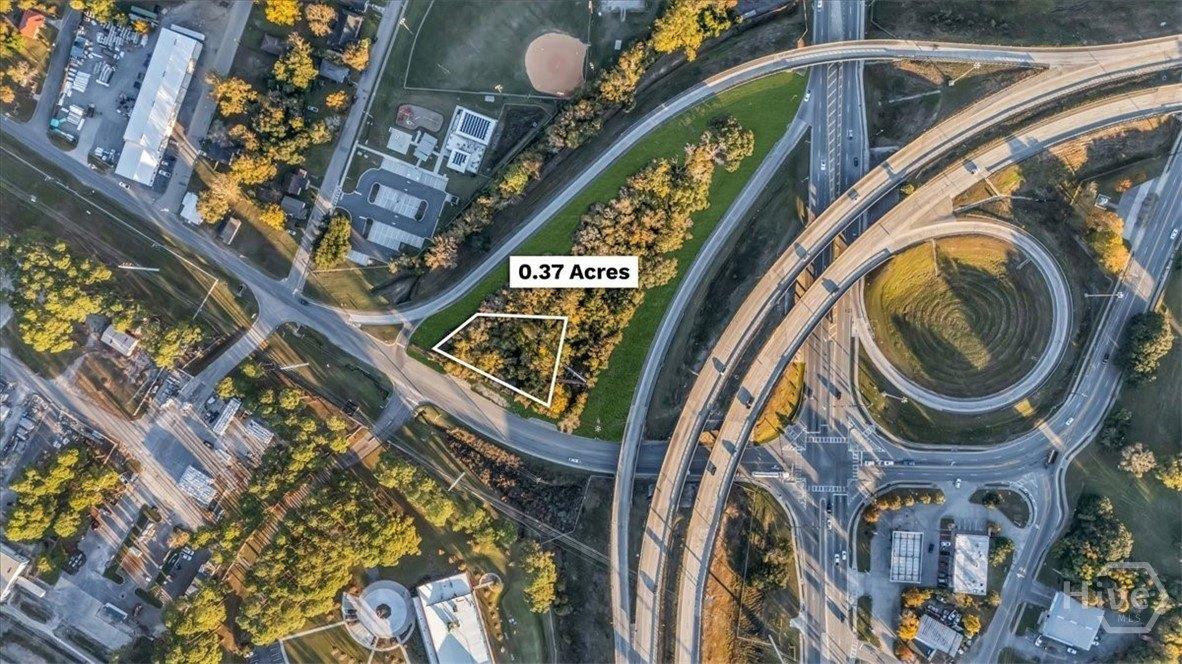 Property Image for 110 W Lathrop Avenue