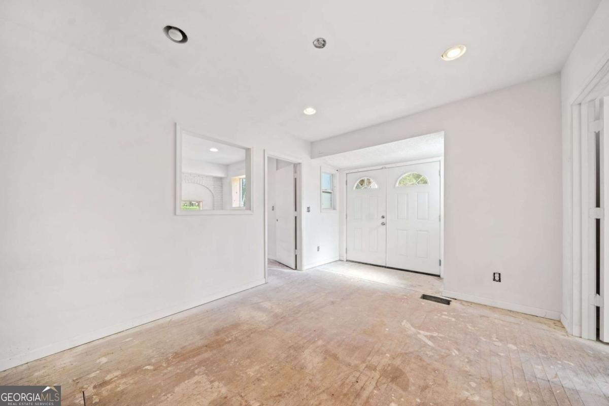 Property Image for 341 Candler Road SE